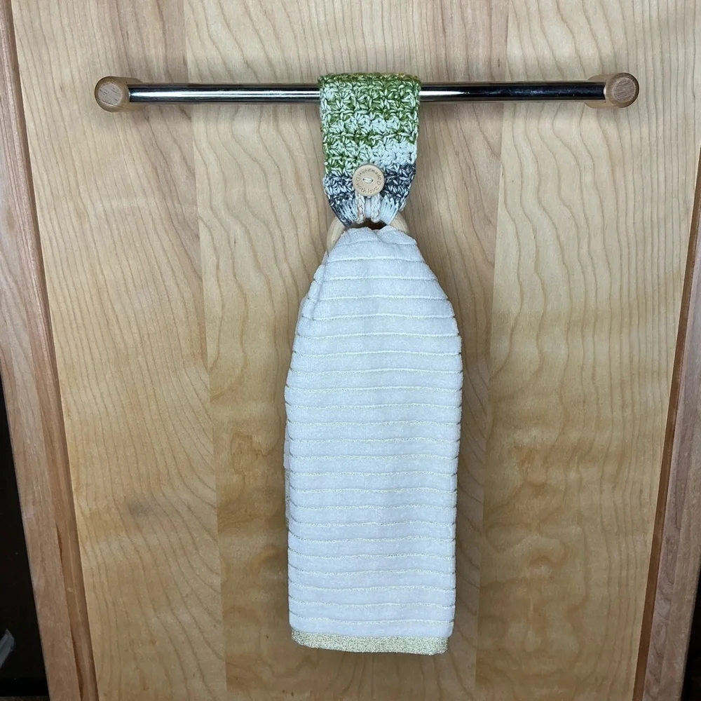 Kitchen Tea Hand Towel Holder Topper Cotton Wood‎ Handcrafted Handmade Crochet